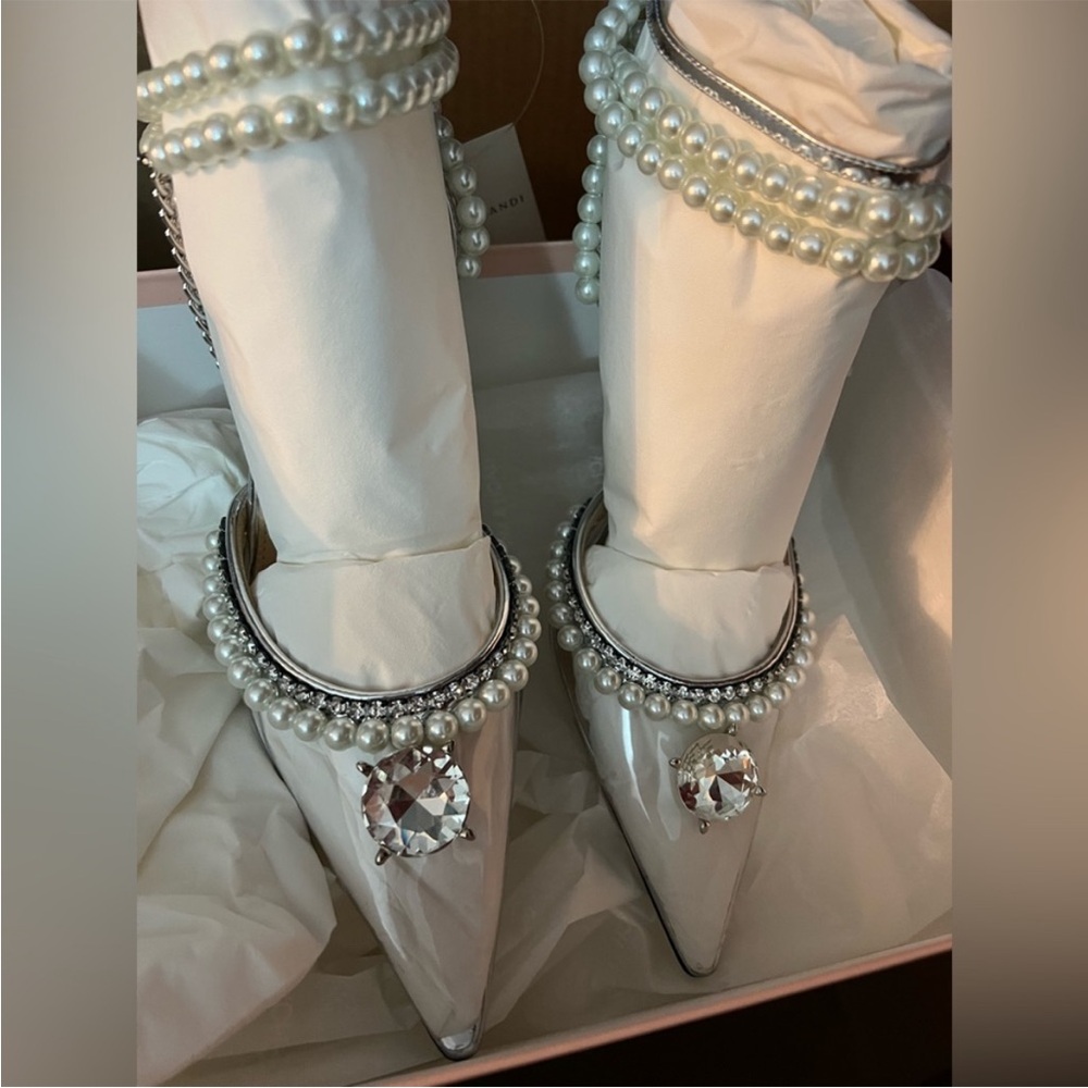 Mach & Mach heels